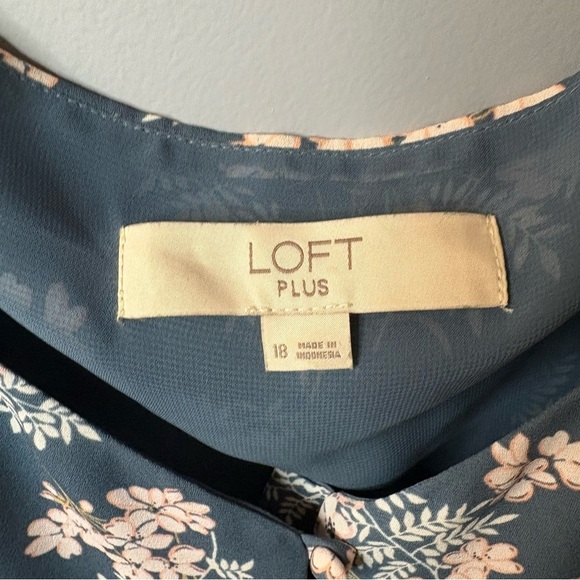 LOFT plus Floral Camisole in Blue and White plus size 18 - Picture 4 of 8